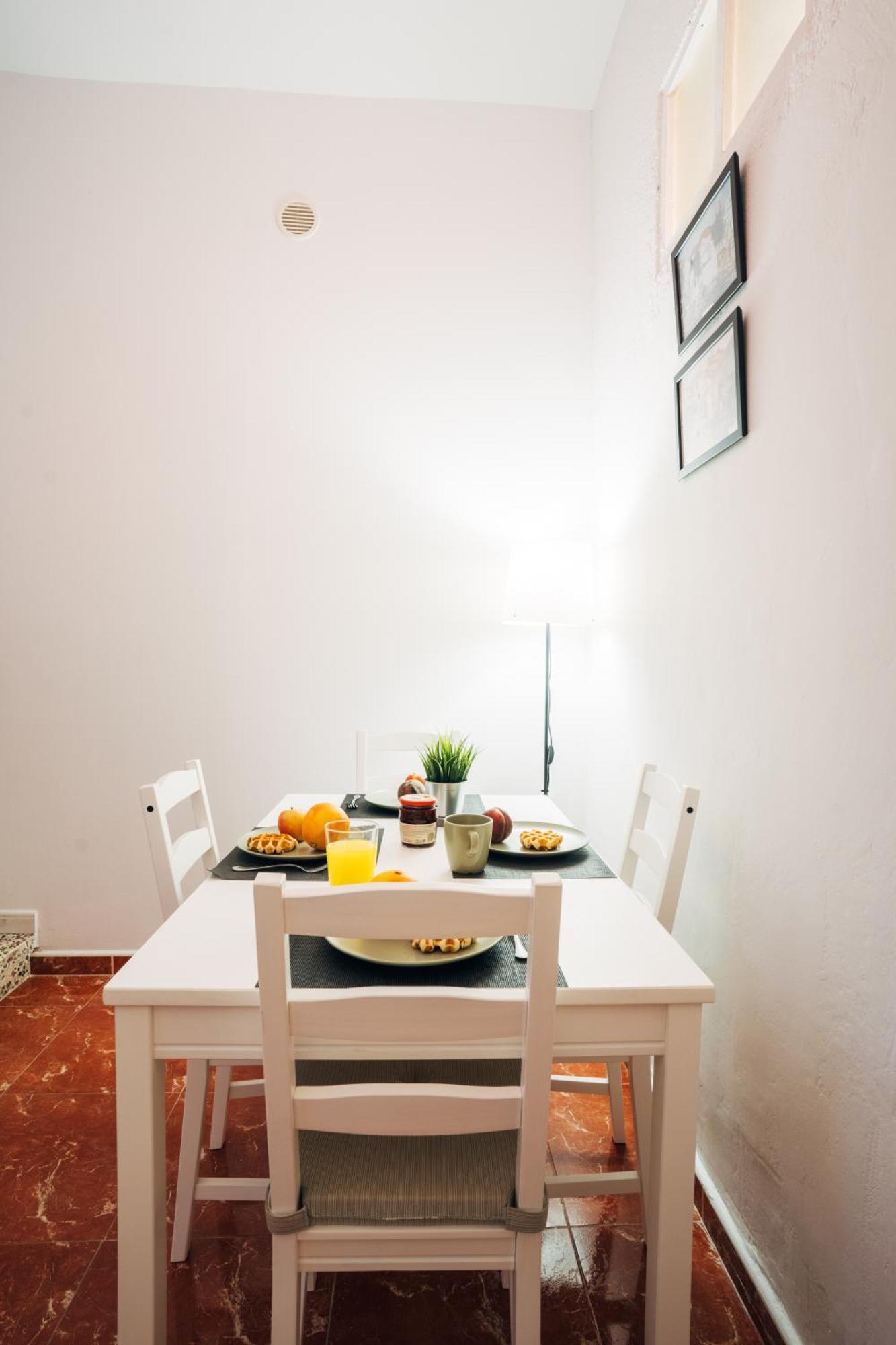 アルメリア Atp San Cristobal A 5 Minutos De Puerta Purchena - Alcazaba - Catedral - Wifi Gratis!ヴィラ エクステリア 写真