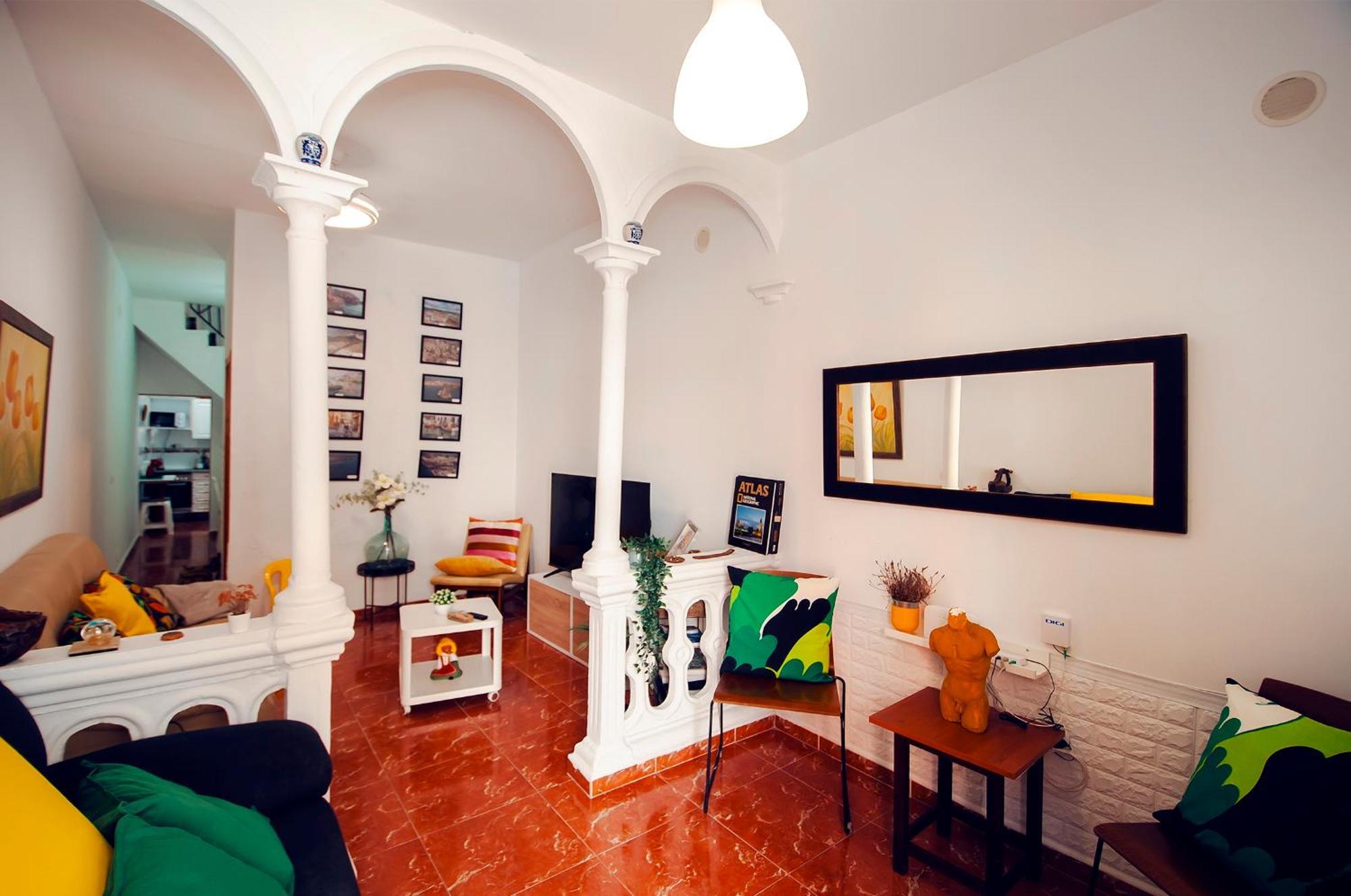 アルメリア Atp San Cristobal A 5 Minutos De Puerta Purchena - Alcazaba - Catedral - Wifi Gratis!ヴィラ エクステリア 写真